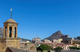 Castle of Good Hope with the Table mountain in the backdrop