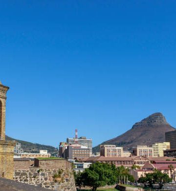 Castle of Good Hope with the Table mountain in the backdrop